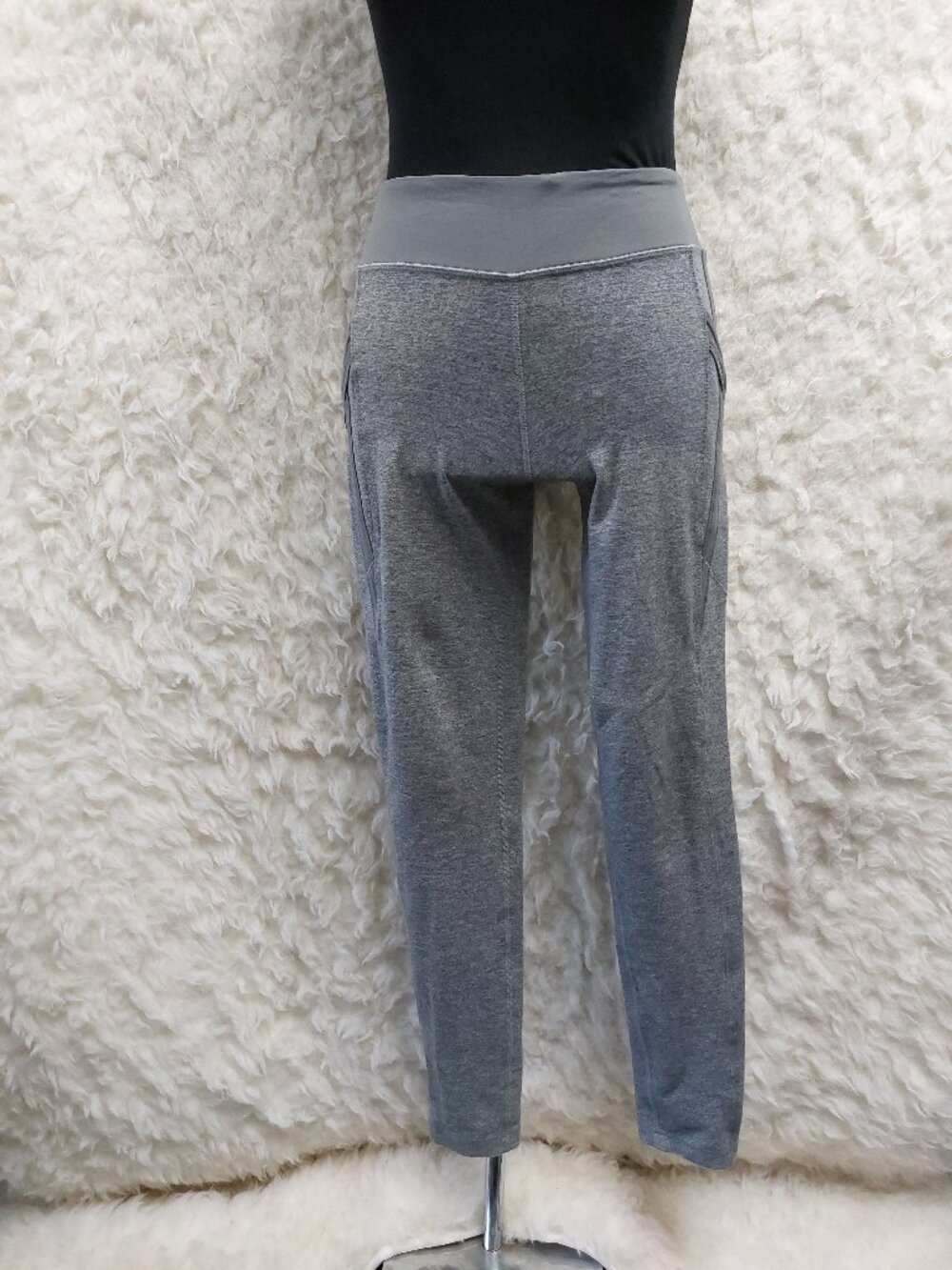 Ivivva by Lululemon Girl's Heather-Gray Athletic Leggings 14